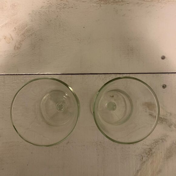 2 Cocktail Glasses   - Picture 4 of 4